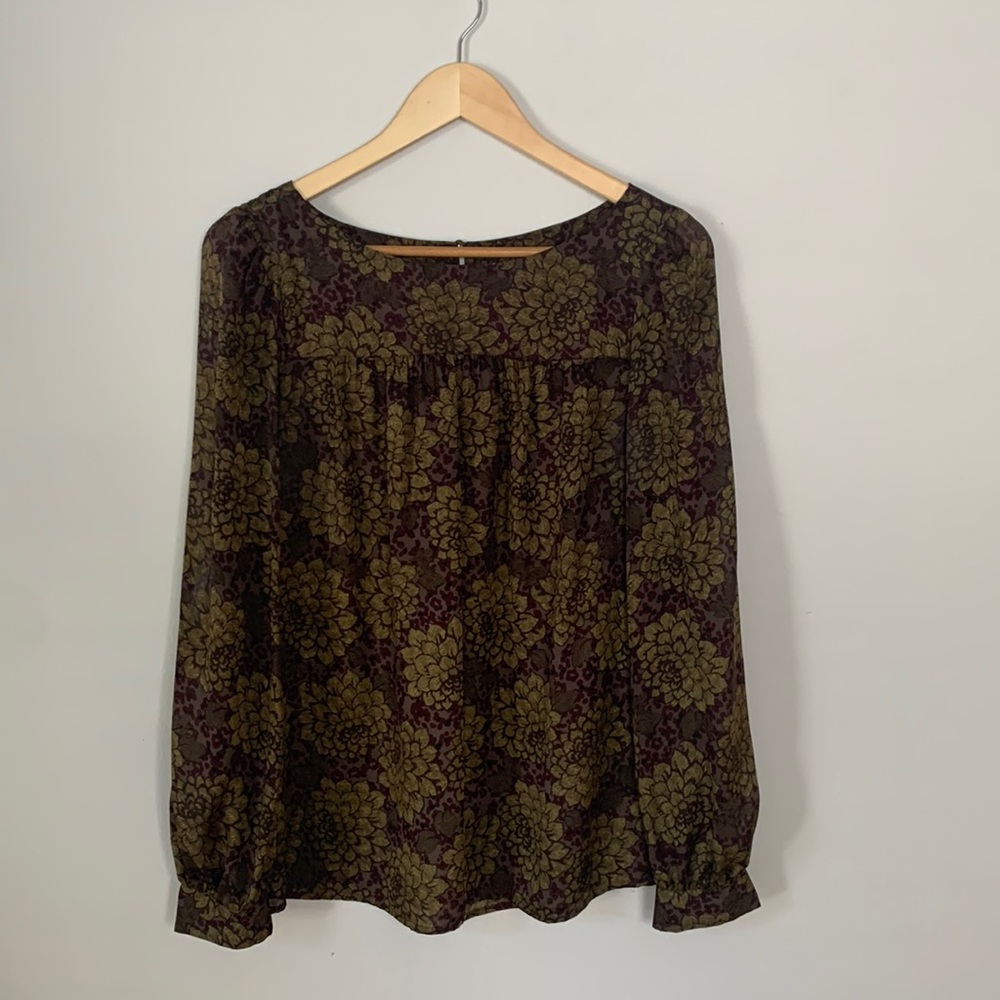 Ann Taylor LOFT floral blouse. Medium.